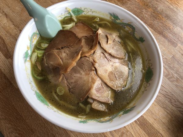 「塩カレーチャーシュー」@羅阿麺館の写真