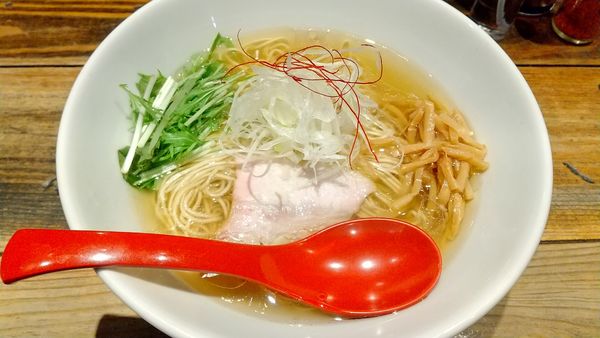 「香彩鶏だし塩ラーメン890円」@麺屋 翔 西新宿本店の写真