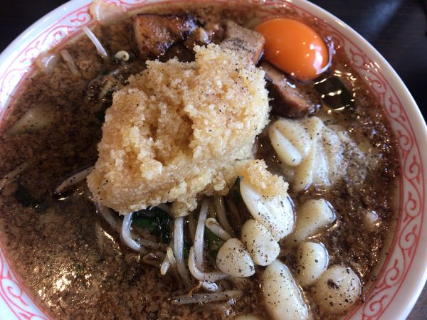 「スタミナ中華蕎麦1100円＋ニンニクMAX100円＋生卵10」@中華蕎麦 こばやの写真