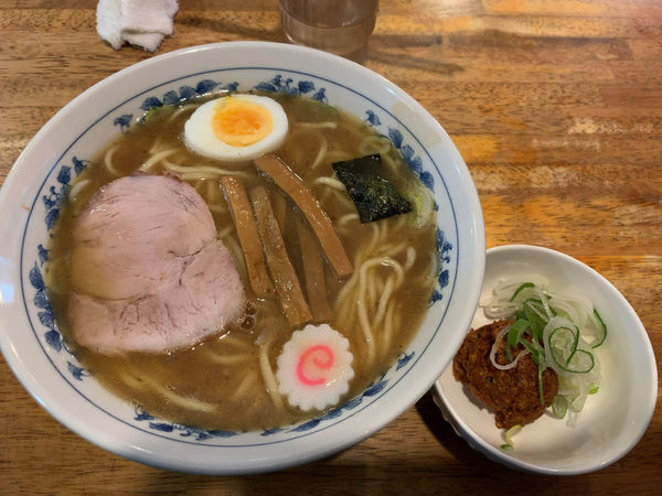 「小盛り中華そば700円、辛玉100円」@飯田橋大勝軒の写真