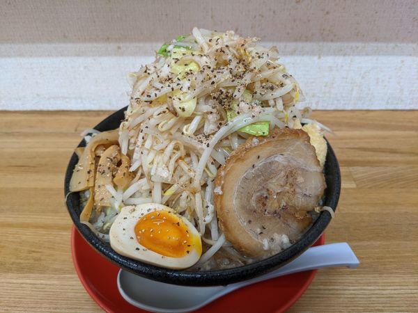 「柳路らーめん 820円（野菜まし、メンマ）」@麺屋 柳路の写真