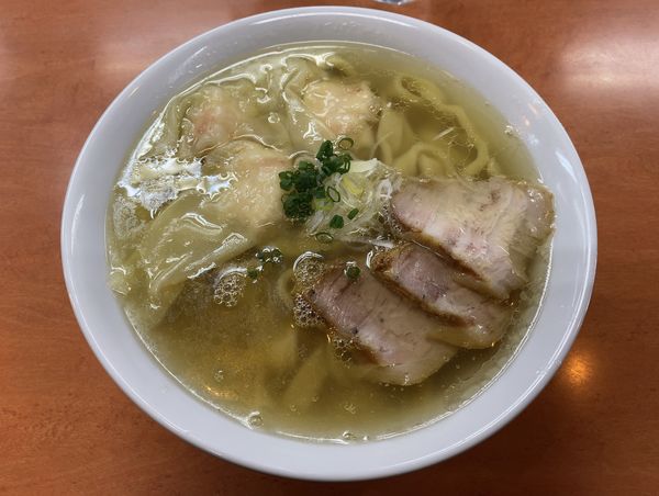 「海老ワンタンメン」@日陰の写真