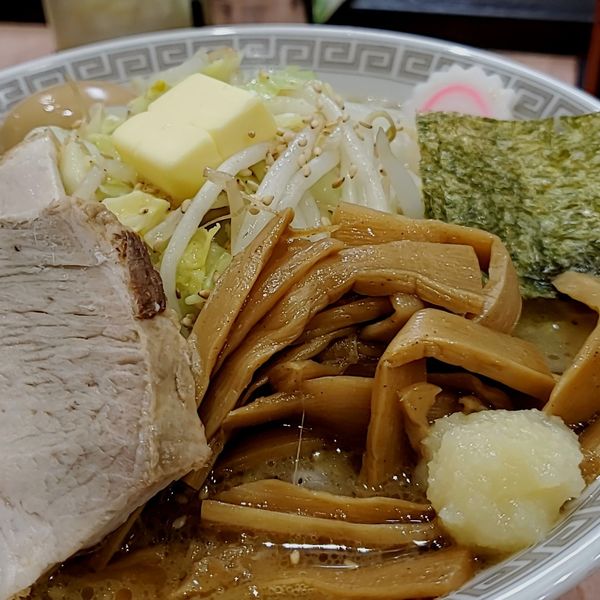 「中華そば小味変で塩バター野菜」@所沢大勝軒の写真