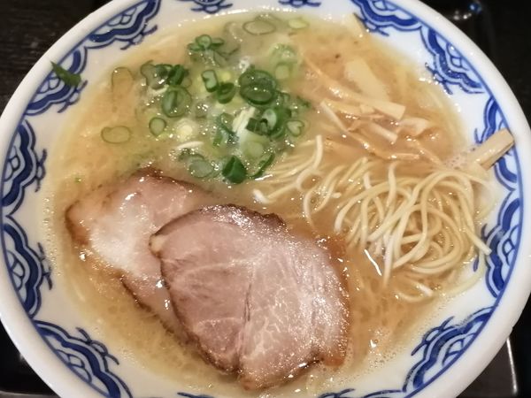 「らぁめん¥750」@博多麺房 赤のれん 西麻布本店の写真