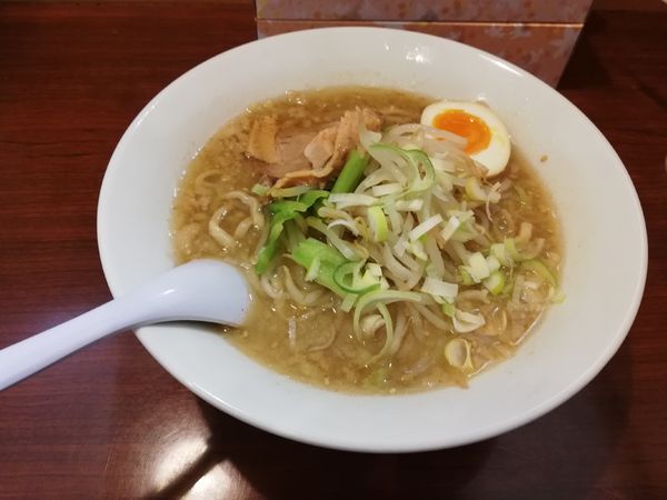 「煮干し豚骨ラーメン　限定」@メガガンジャの写真