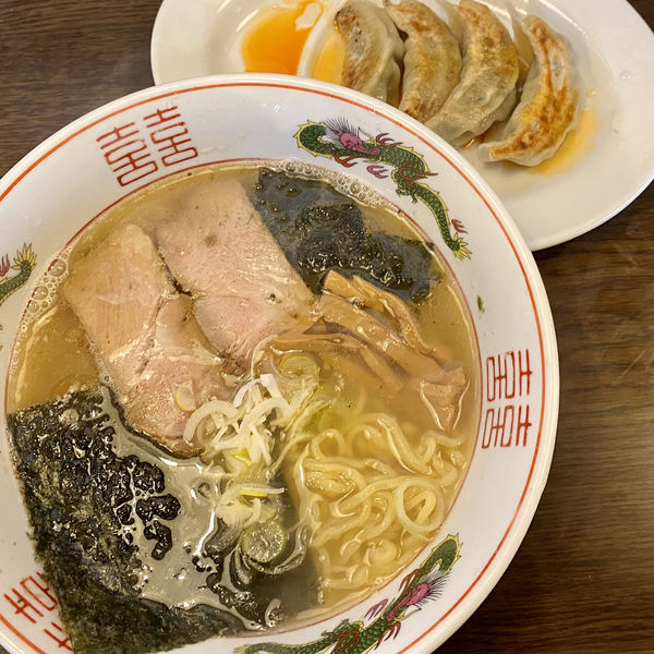 「塩ラーメン+餃子」@ヨット食堂 駅前本店の写真
