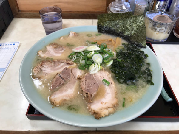 「チャーシュー麺　中盛り」@ラーメンショップ 塚崎店の写真