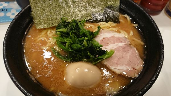 「ラーメン（並）＋味玉」@かわむら家の写真