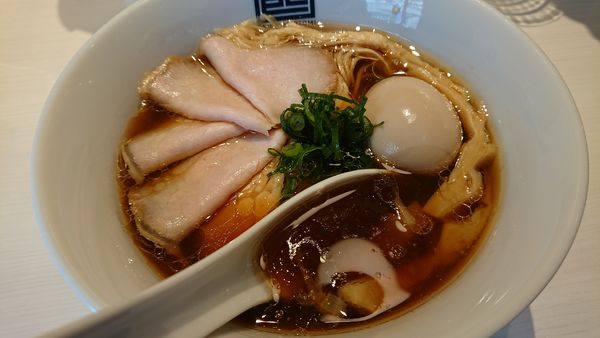 「特製端麗醤油ラーメン」@淡麗拉麺 己巳の写真