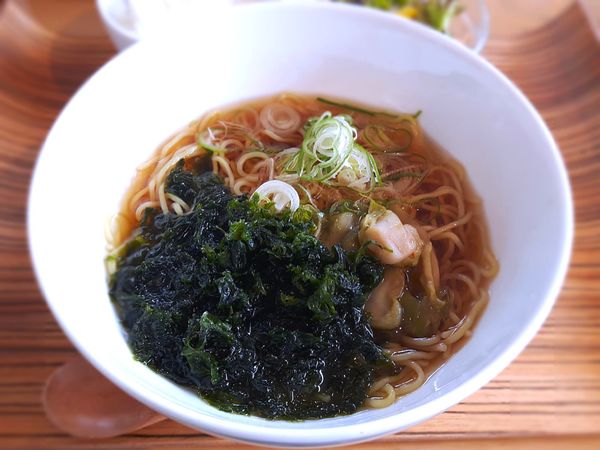 「ヌードルランチ ザーサイとあおさ海苔の醤油ラーメン￥800」@小石川テラスの写真