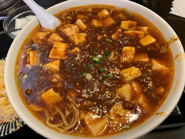 「麻婆豆腐麺＋半チャーハン」@中国飯店 楽宴 浅草店の写真