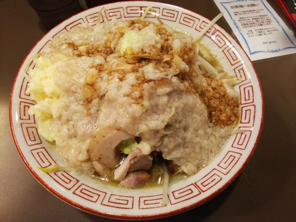 「Shin.じろー（ニンニク＋アブラ増し）　830円」@弐代目にぼshin. 高崎店の写真