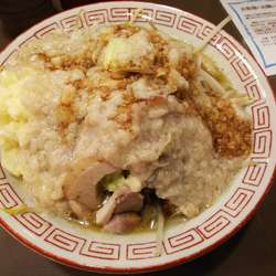 Shin.じろー（ニンニク＋アブラ増し）　830円