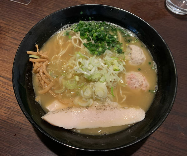 「純鶏白湯(醤油)+水餃子 ¥750+¥0(クーポン)」@鶏々 TORIDORIの写真