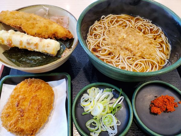 「ミニのり弁セット+コロッケ」@ゆで太郎 長者町店の写真