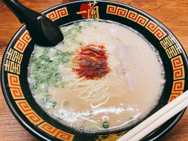 「天然とんこつラーメン」@一蘭 仙台駅前店の写真