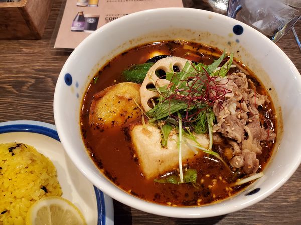 「牛の有馬煮と揚げ出し豆腐のスープカレー・辛さ5・ちゅうもり」@スープカレー ネイビーズ 横浜中華街店の写真