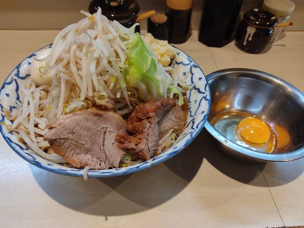 「味玉らーめん大盛り」@らーめん 陸 尾山台店の写真