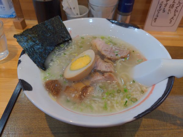 「豪快らーめん塩」@げんこつ屋の写真