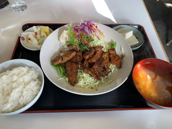 「レバーステーキ定食」@越後屋の写真