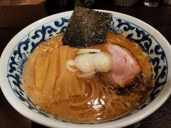 「濃厚らー麺」@九段 斑鳩 市ヶ谷本店の写真
