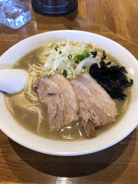 「煮干そば白醤油(中230g)780円」@中村屋総本山の写真