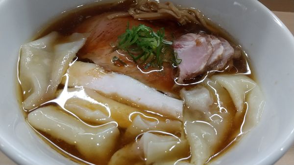 「ワンタン中華そば」@手揉み中華そば 中村の写真