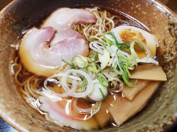 「特製醤油ラーメン650円」@えきめんや 品川店の写真
