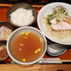 かどや ムスブ田町店の画像