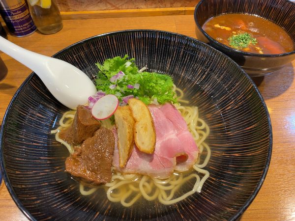 「【限定】牛タンシチューの熱盛つけめん1180円」@寿製麺よしかわ 川越店の写真