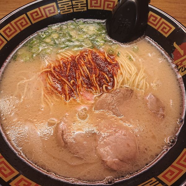 「天然とんこつラーメン930円」@天然とんこつラーメン 一蘭 那覇国際通り店の写真