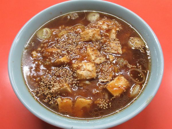 「マーボーラーメン（850円）＋半チャーハン（430円）」@和楽の写真