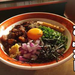 煮干ルーロー花椒油そば￥850