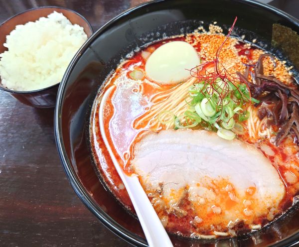 「平九郎ラーメン赤780　ライスサービス　替玉サービス」@平九郎Rの写真