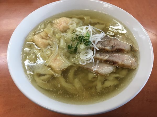 「海老ワンタンメン」@日陰の写真