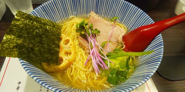 「白系中華そば￥500」@中華そば 糸の写真