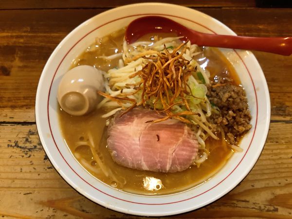 「味噌らーめん+ぶさ玉+チャーシュー丼」@東京味噌らーめん 鶉の写真