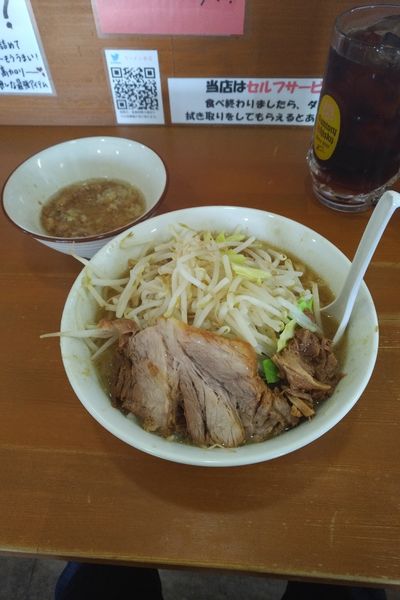 「小ラーメン＋ぶたかす＋黒ウーロン」@ラーメン赤沼 熊谷店の写真