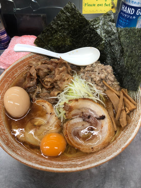 「キンキ出汁悪い奴＋悪い肉」@覆麺 智の写真