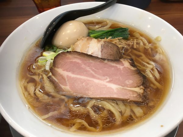 「味玉醤油らーめん 大盛り」@純手打ち だるまの写真