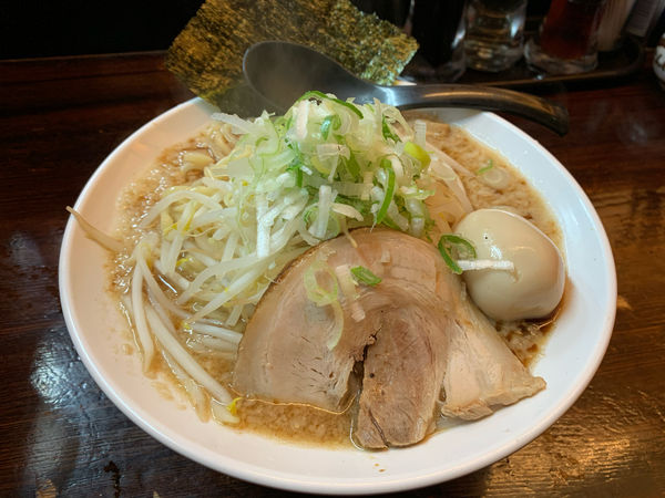 「焦がしニンニク醤油らーめん」@麺屋 祐 TASUKUの写真