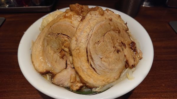 「雷そば中」@ラーメン 雷 東京本丸店の写真