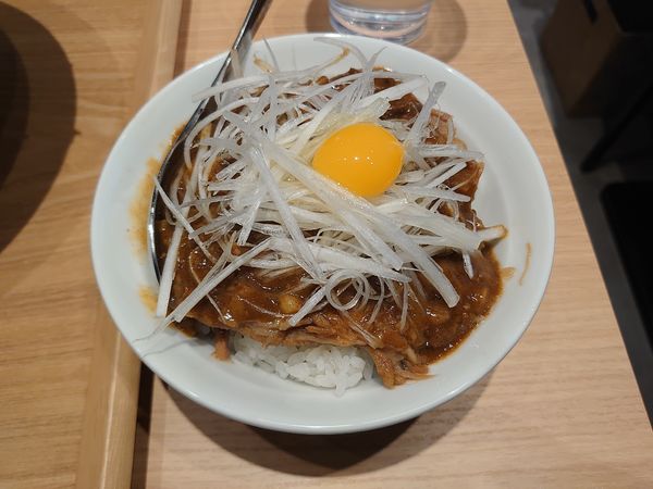 「【我武者羅】豚テールのせ生姜カリー(350円)」@ラーメンWalkerキッチンの写真