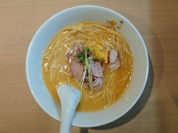 「濃厚白湯金目鯛らぁ麺」@金目鯛らぁ麺 鳳仙花 横浜店の写真