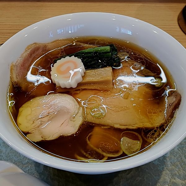 「黒出汁（もろみポーク2枚）」@中華そば 深緑の写真