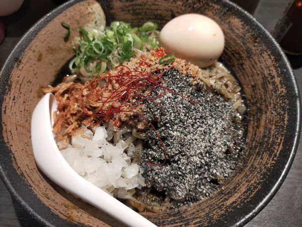 「汁なし黒担々麺」@麺屋武一 虎ノ門店の写真
