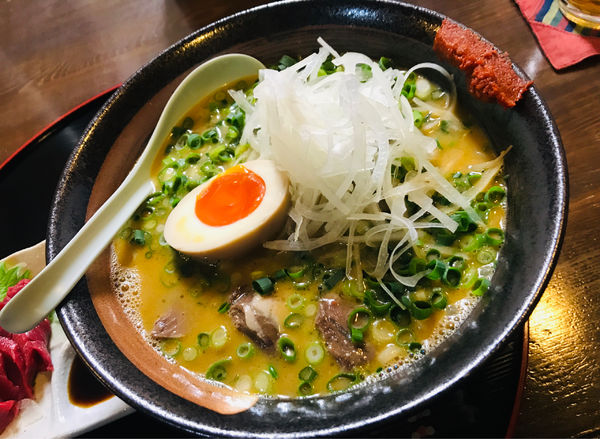 「会津馬味噌馬力ラーメン＋馬刺し」@馬力本願の写真