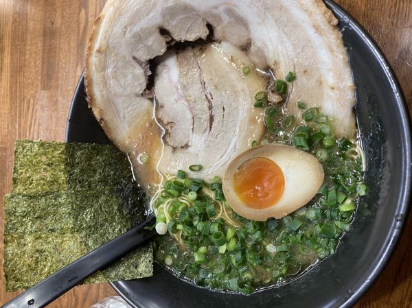 「とんこつラーメン」@ラーメン 秀華の写真