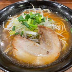 鶏煮干しラーメン850円