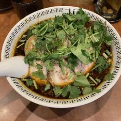 スパイス・ラーメン特製、パクチー